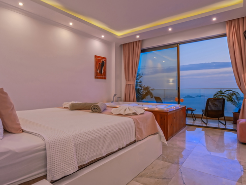  gece  -  Kasım
  | Kalkan Kördere'de Deniz Manzaralı 8 Kişilik Aile Villası: Çocuk Havuzlu ve Jakuzili